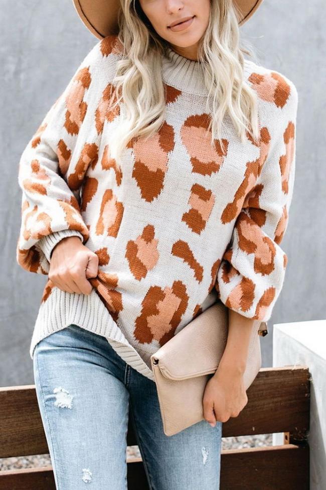 Medium Collar Leopard Sweater