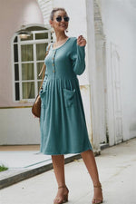 Load image into Gallery viewer, Elegant Double Pockets Slim Sweater Dress
