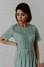 Load image into Gallery viewer, Round Neck Lily Lace Midi Dress
