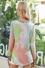 Load image into Gallery viewer, Leopard Stitching Tie-Dye T-Shirt
