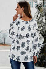 Load image into Gallery viewer, Three Quarter Length Sleeve Loose Blouse
