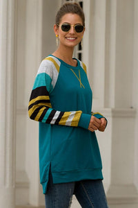 T-Shirt With Round Neck And Stripes